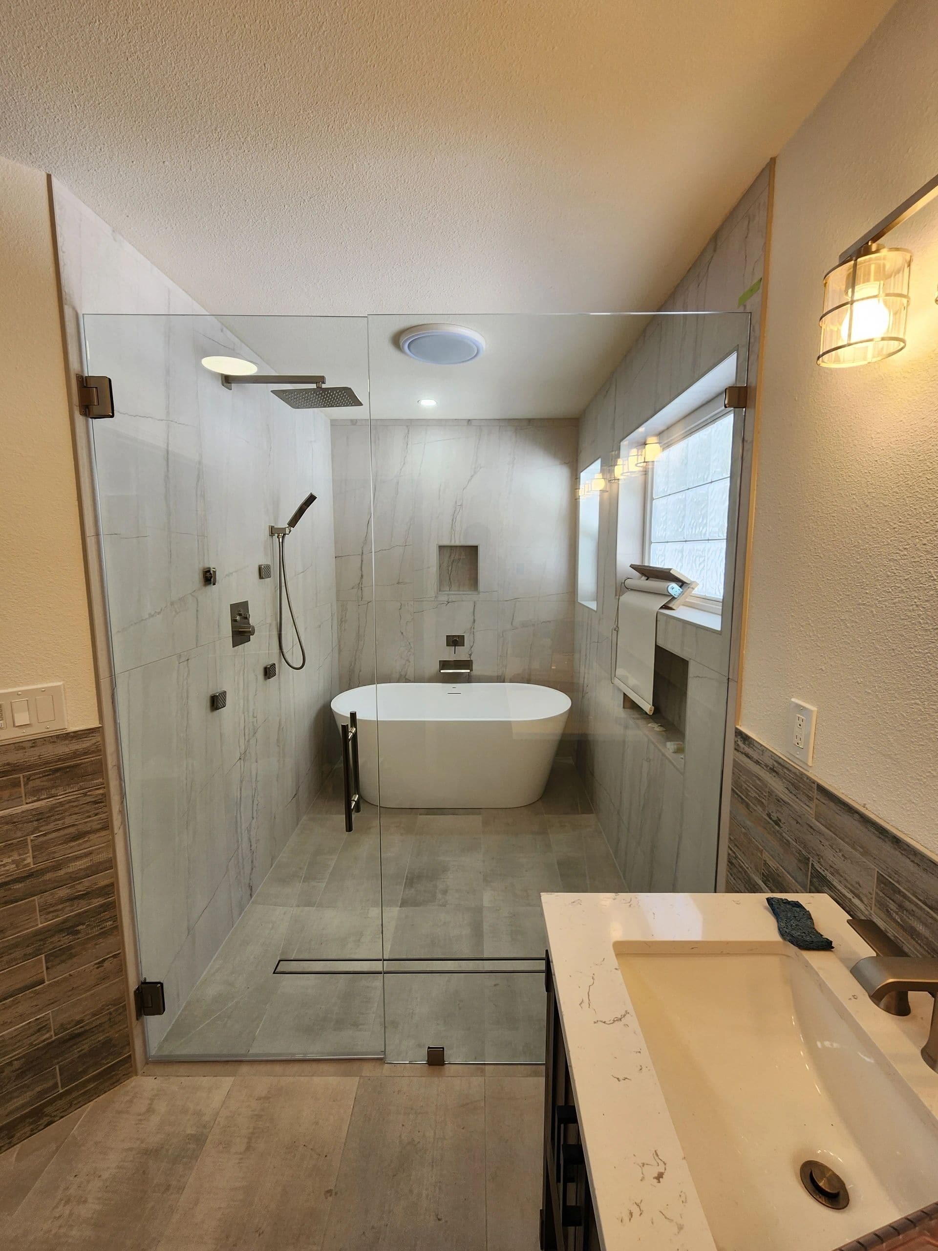 775 glass & shower doors Offers Frameless Shower Doors in Reno, NV 89512